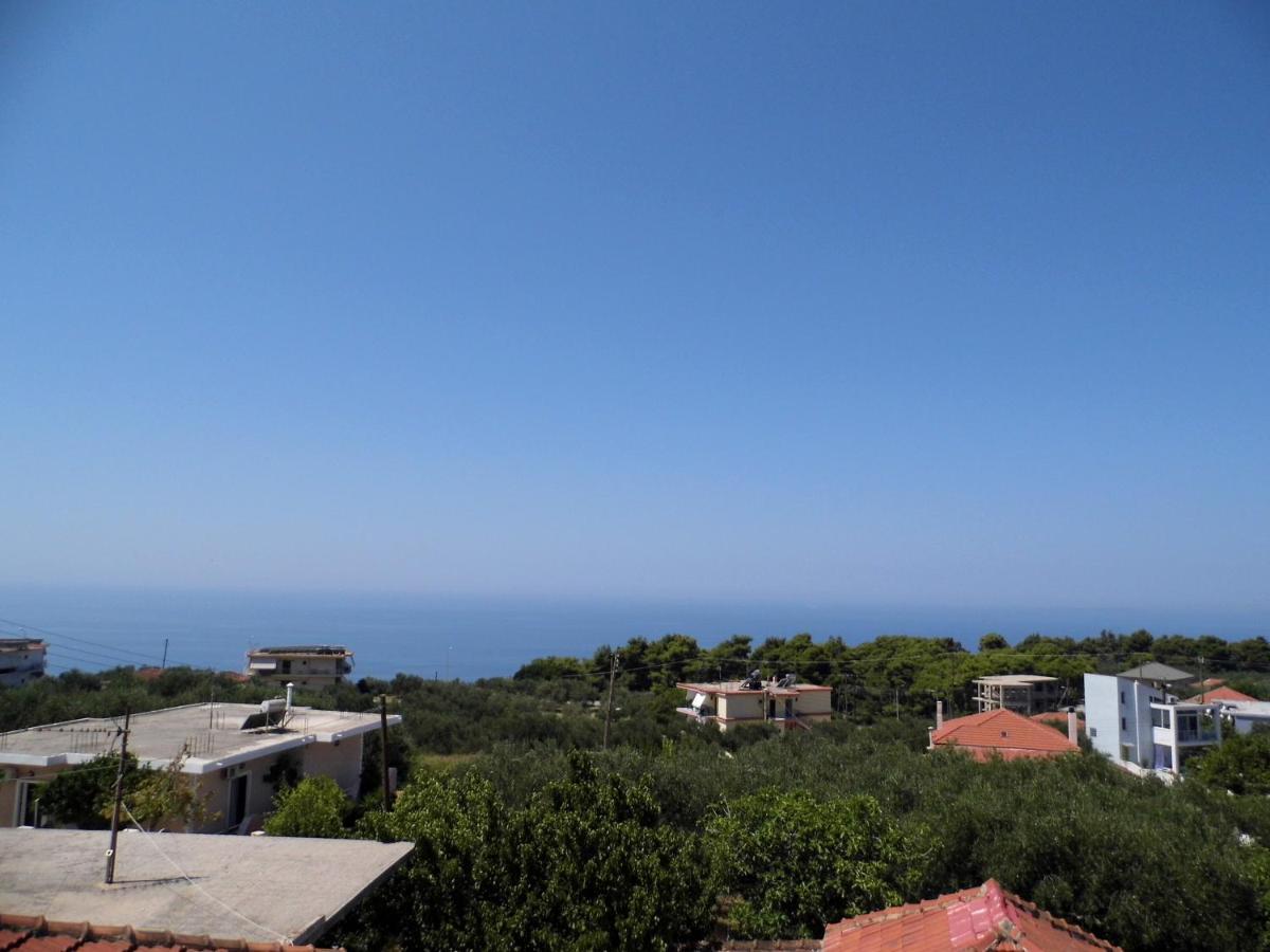 Villa Nefeli Loútsa Exteriör bild
